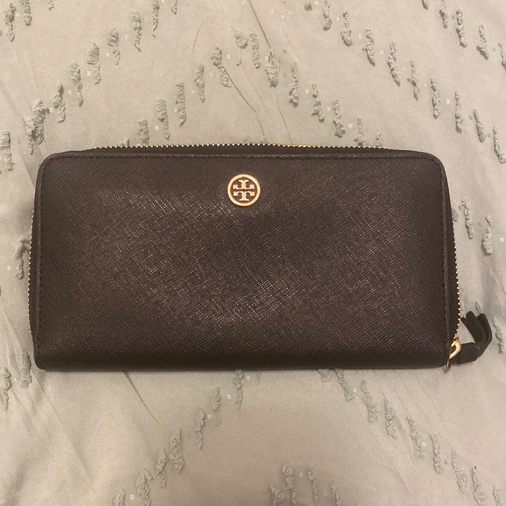 Tory Burch Robinson wallet large black